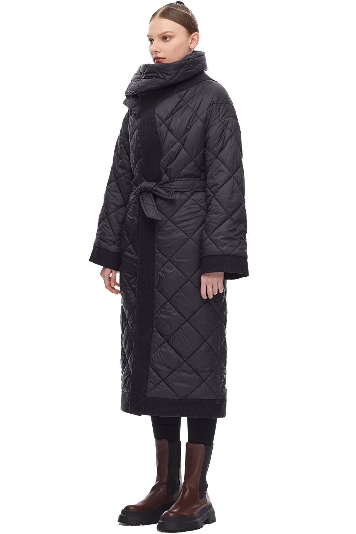 Moeva Coat 02