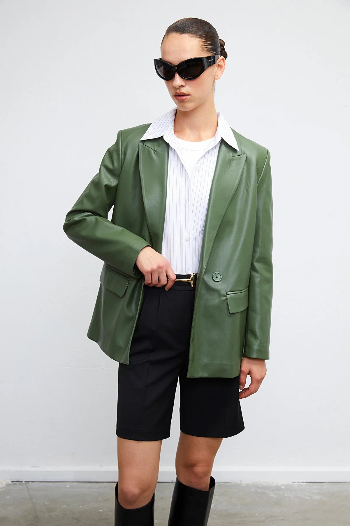 Leora Blazer