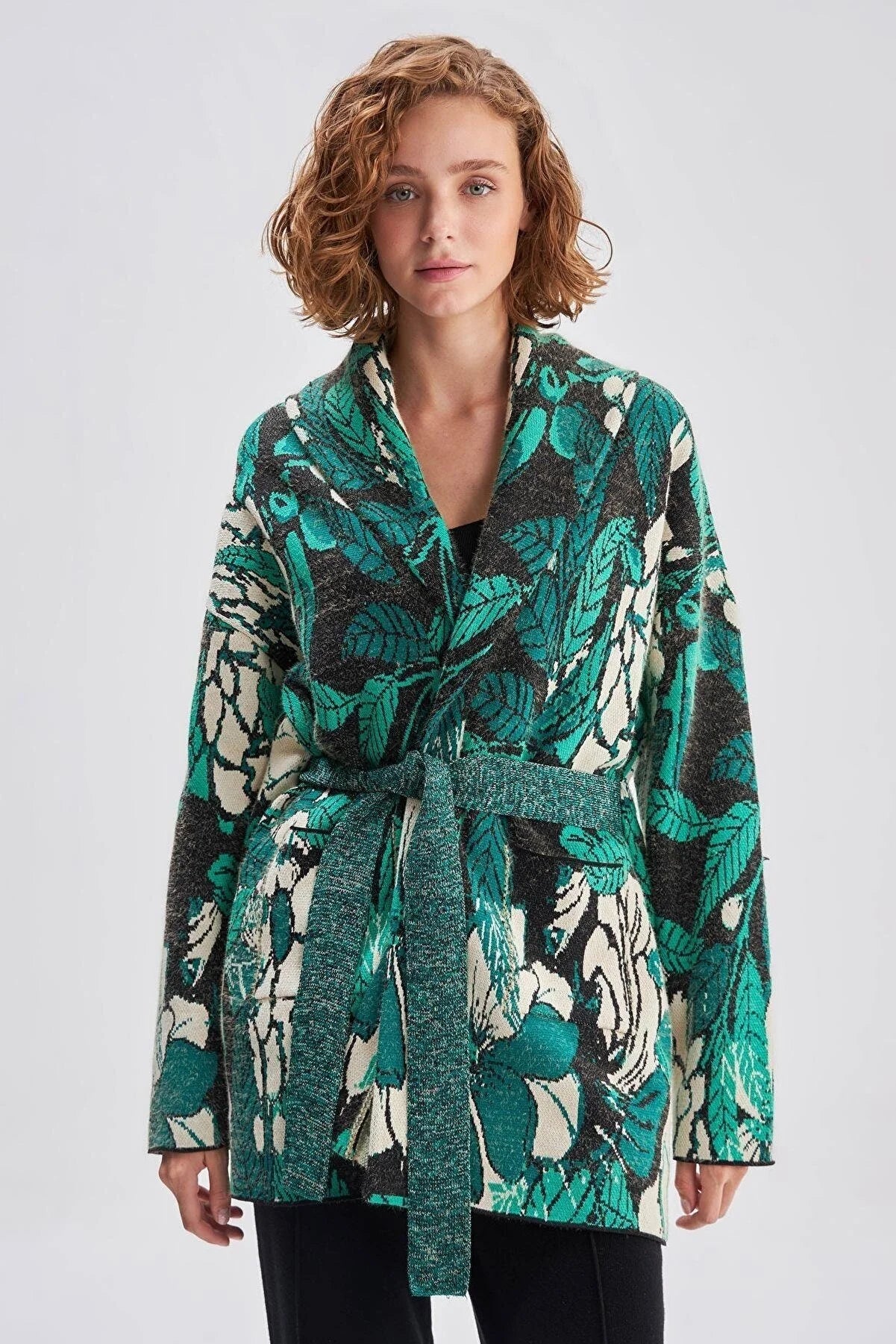 Jungle x Cardigan | Wearhause