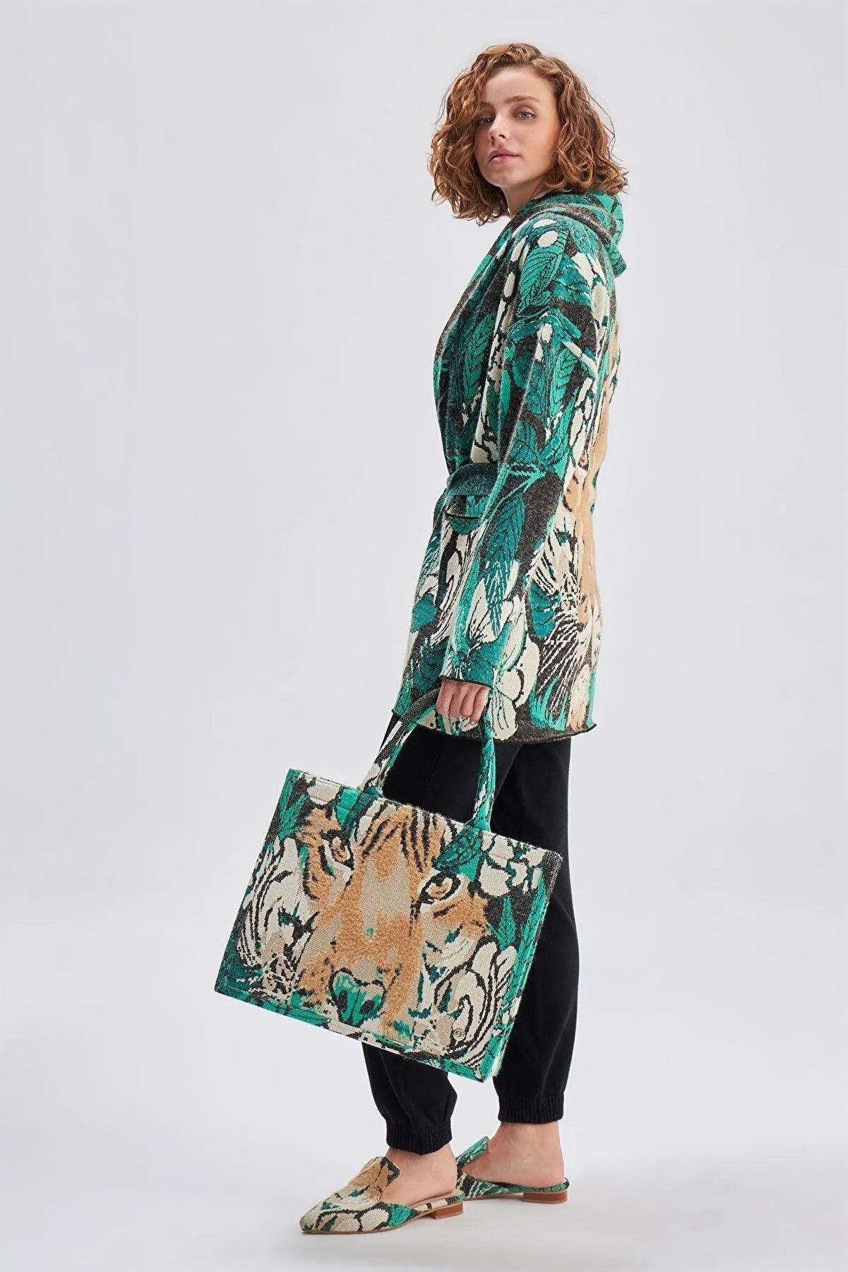 Jungle x Cardigan | Wearhause