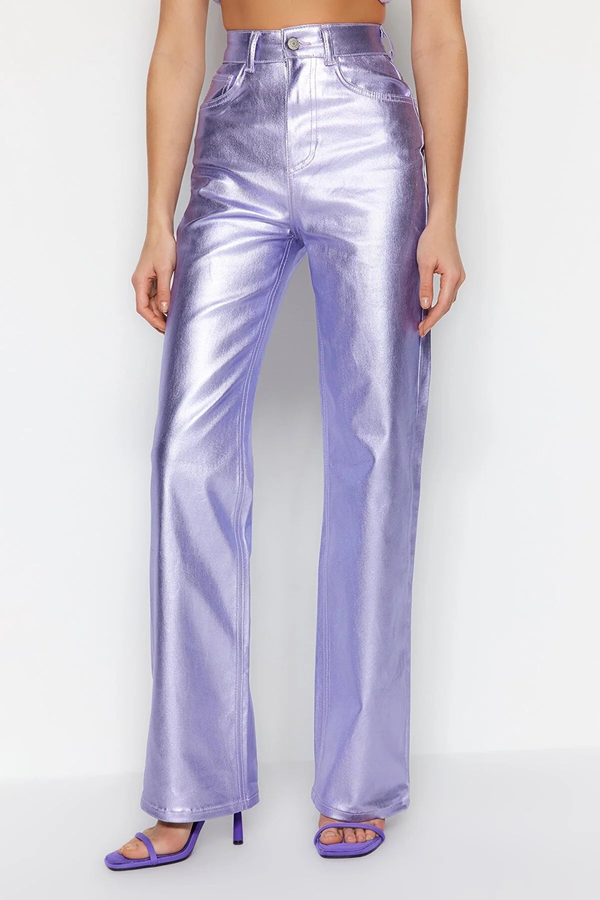 Zia Metallic Bottom